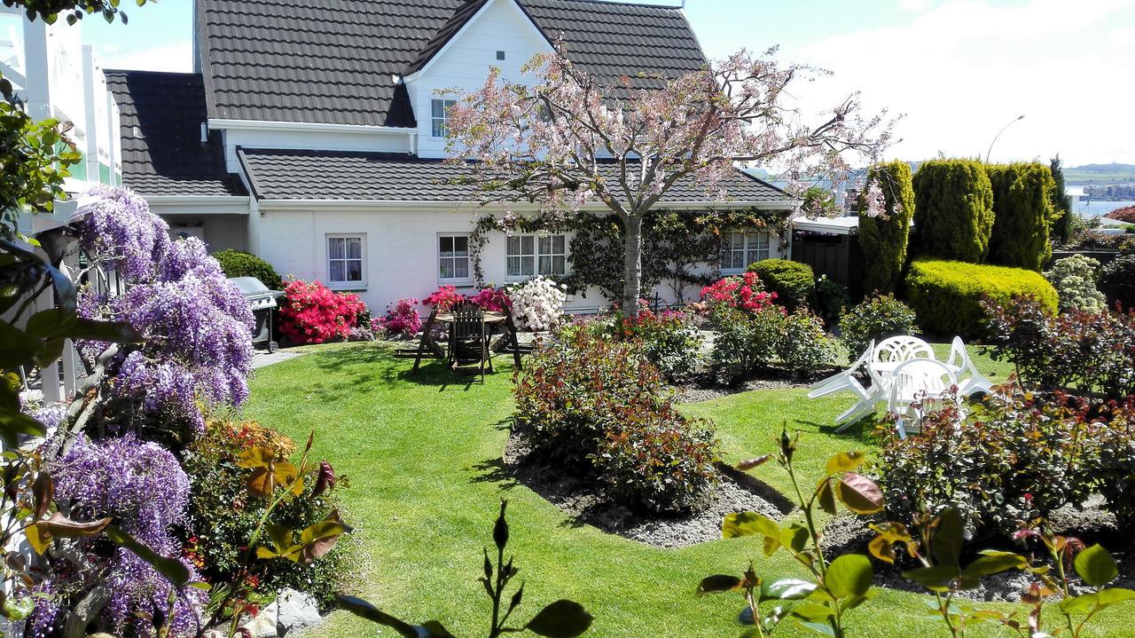 Phoenix Thermal Resort - Taupo Eksteriør billede