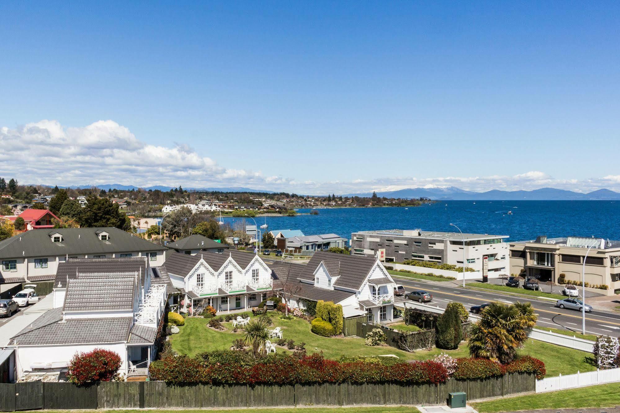 Phoenix Thermal Resort - Taupo Eksteriør billede